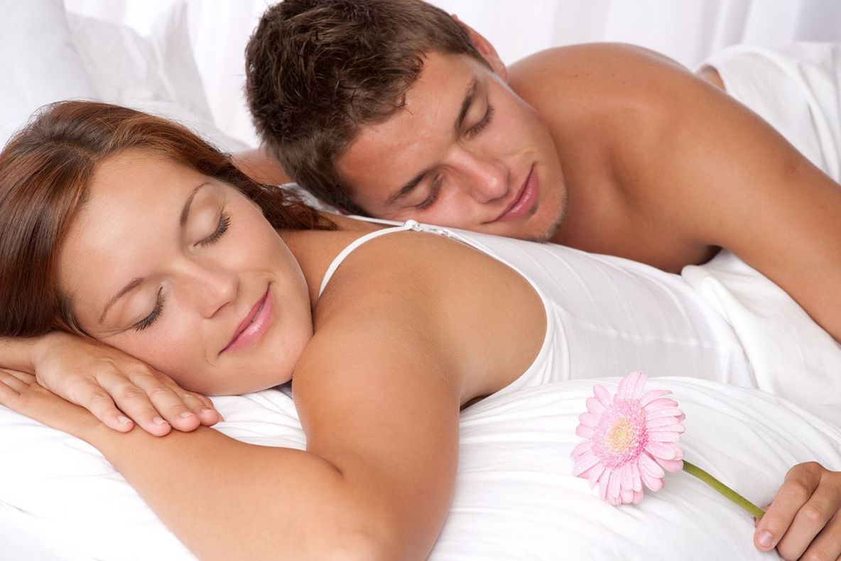 Şi-a injectat ulei de nucă de cocos + silicon în "bărbăţie".Ce s-a întâmplat după 10 minute, uluitor