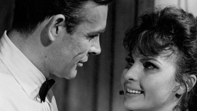 Doliu în cetatea filmului. A murit actrița din Goldfinger, din seria James Bond 