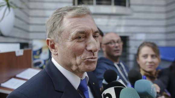 ALDE insistă cu demiterea lui Augustin Lazăr