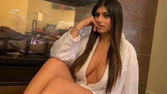 Actrița XXX Mia Khalifa, poze incendiare cu iubitul. Imaginile șocante care au ajuns pe net