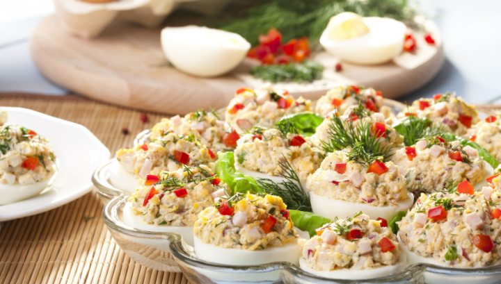 Ouă umplute. Iată reţeta care te va face să le prepari doar aşa. Un deliciu!