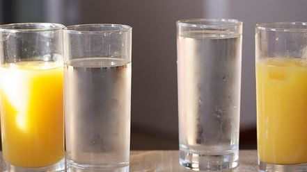 Ce-a pățit o femeie care, timp de trei săptămâni, a băut numai apă și suc