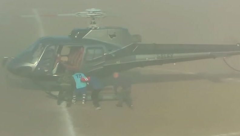 Caz incredibil în fotbal! Jucător răpit cu elicopterul de pe teren