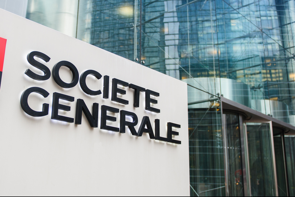 Un gigant bancar prezent și în România face concedieri