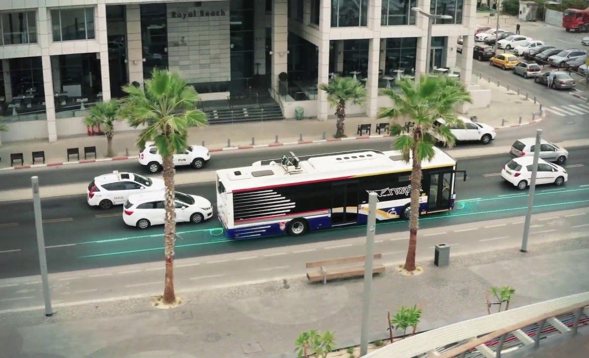 VIDEO Proiect SF. Drumul care "încarcă" mașinile electrice