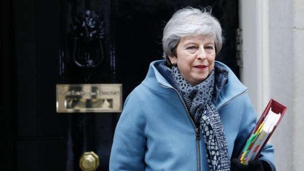 Theresa May cere o nouă amânare a Brexitului