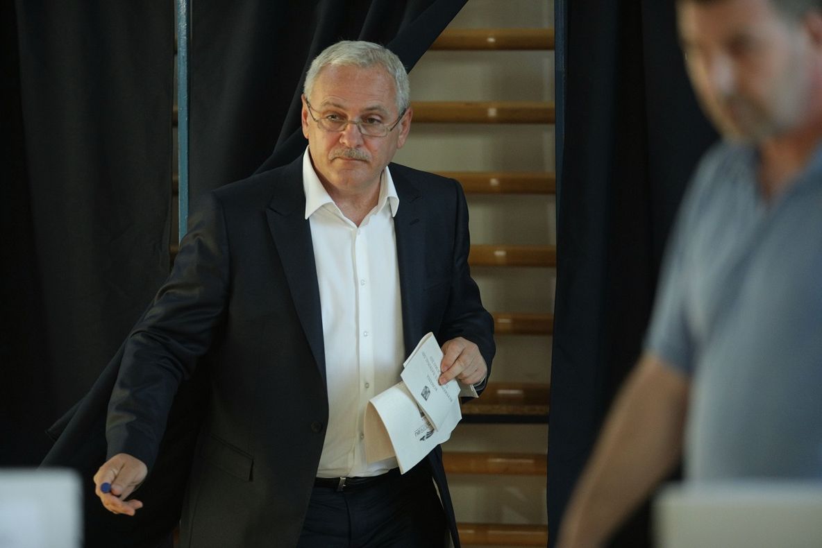 Mesaj șoc al angajaților din penitenciare pentru Dragnea: ”Nu mai invita pe nimeni la baie, Liviu!”