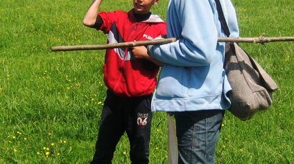 Bărbat certat pentru trafic de minori, după ce și-a folosit propriul copil de 12 ani, ca sclav