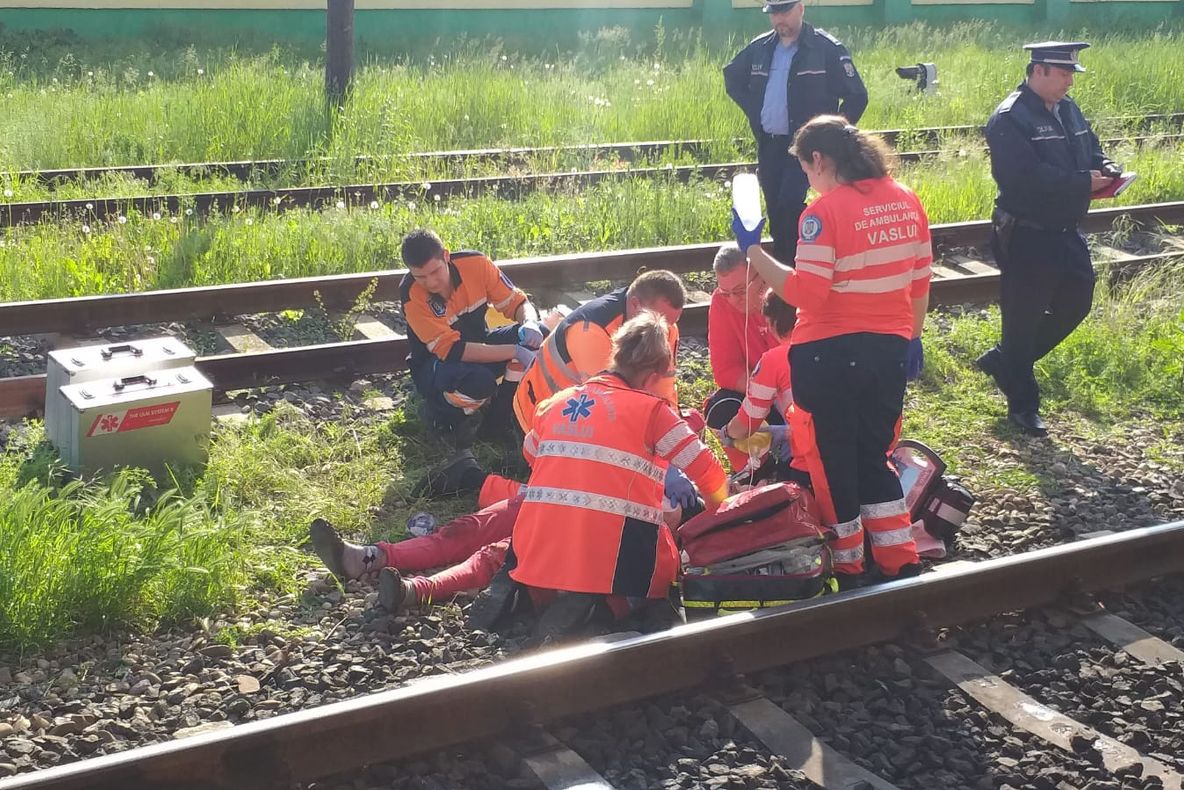 Tragedie la Vaslui: După ce și-a văzut copilul spânzurat, mama s-a aruncat in gol