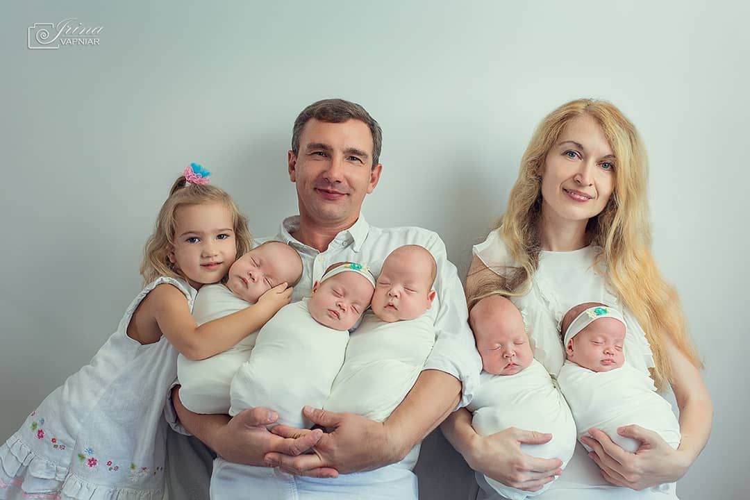 Când soțul a părăsit-o cu 6 copii, a crezut că totul s-a sfârșit. Apoi ceva copleșitor s-a întâmplat