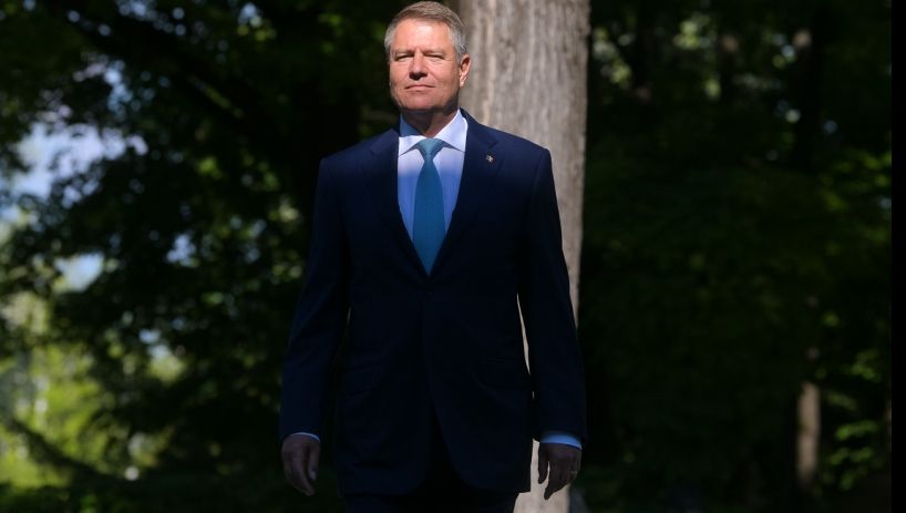 Iohannis convoacă partidele la consultări pentru modificarea Constituției