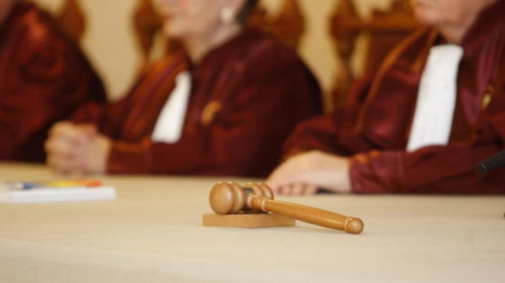 Explicațiile CCR: De ce graţierea şi aministierea faptelor de corupţie nu pot fi interzise?