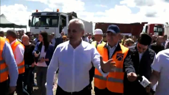 Liviu Dragnea, huiduit la Craiova