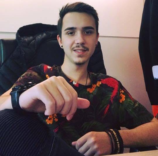 Fiul lui Carmen Dan a mâncat bătaie în discotecă