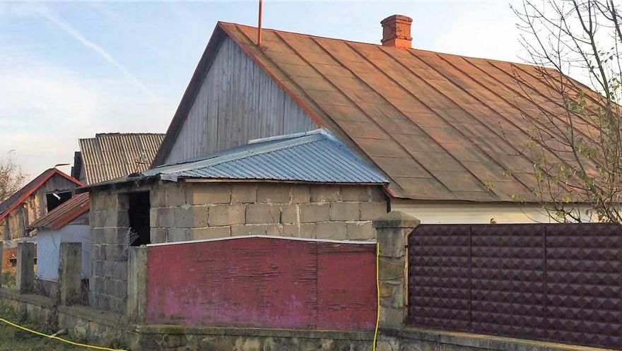 Caz straniu la Suceava. Au crezut că e decedată. Când au intrat în casa ei, polițiștii s-au îngrozit