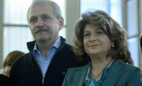 Rovana Plumb și "mărețul lider care își iubește țara"