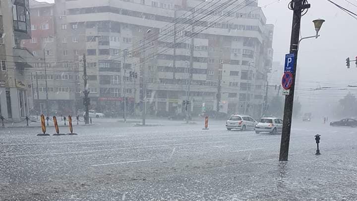 COD ROȘU. Imaginile dezastrului în România după furtuna-monstru de marți seară - FOTO VIDEO