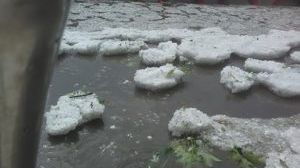 Trei copii au CĂZUT într-un lac înghețat din județul Brașov: Unul dintre ei a MURIT