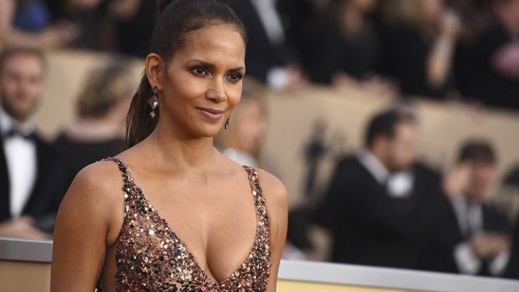De ce Halle Berry îndeamnă femeile să nu se grăbească să devină mame