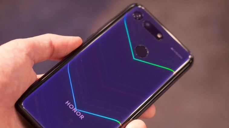 Huawei joacă tare pe toate flancurile: telefonul ieftin pe care îl va lansa în curând