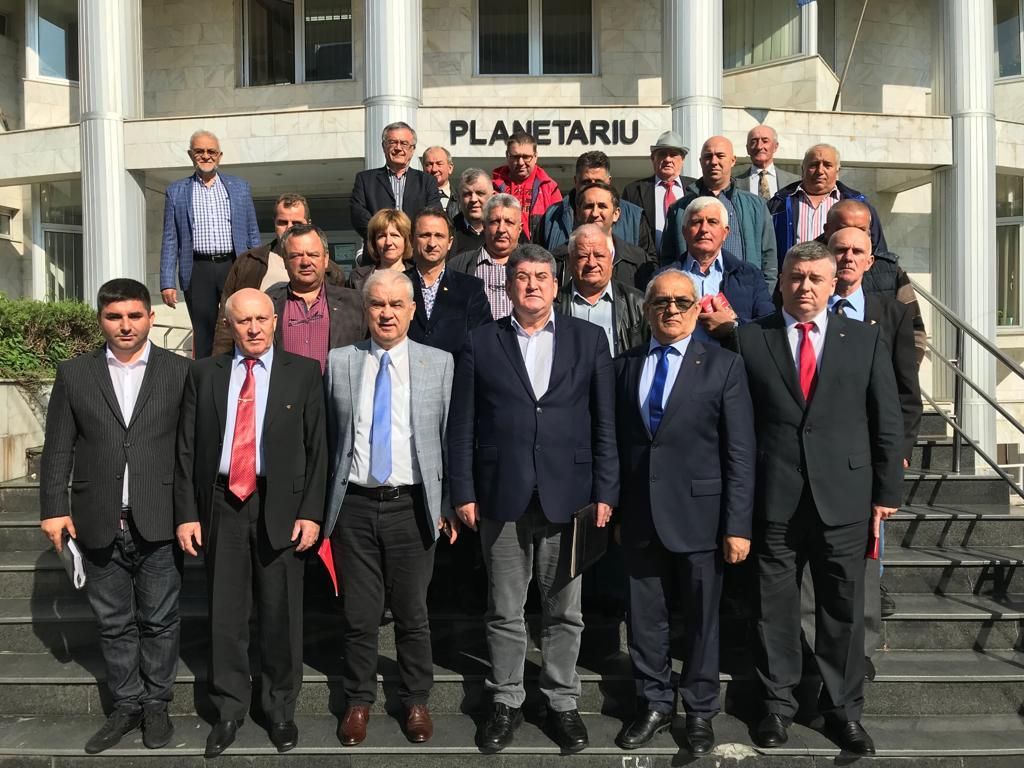 Președintele UNPR Gabriel Oprea şi candidaţii la europarlamentare,tur al organizaţiilor din Muntenia