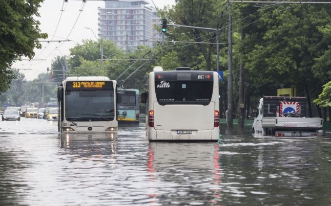 Atenționare meteo pentru București! Ploi, averse și caniculă