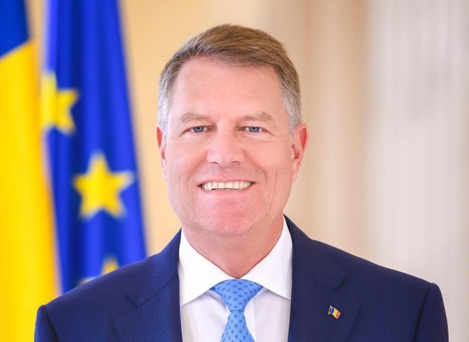 Iohannis, mesaj pentru români: ”Nu-i lăsaţi pe alţii să decidă în locul vostru!”