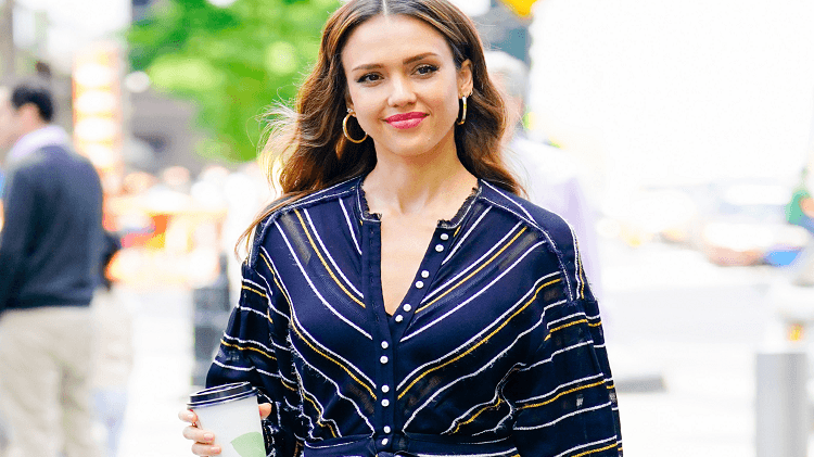 Jessica Alba, în scene de sex