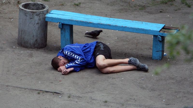 Un fotograf a surprins ce s-a întâmplat de fapt timp de 4 ani pe această bancă