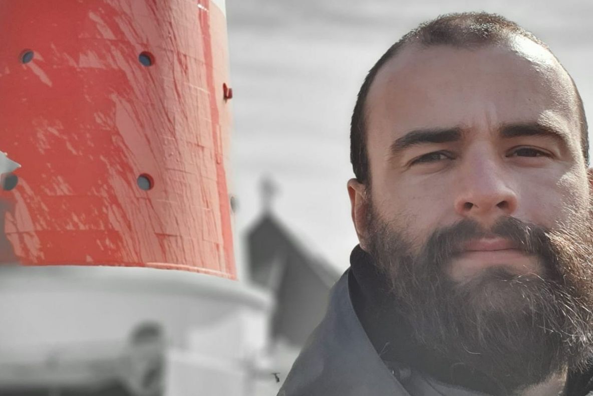 Cine e polițistul german care a plâns și a încercat să ajute diaspora să voteze. E SURPRINZĂTOR! 