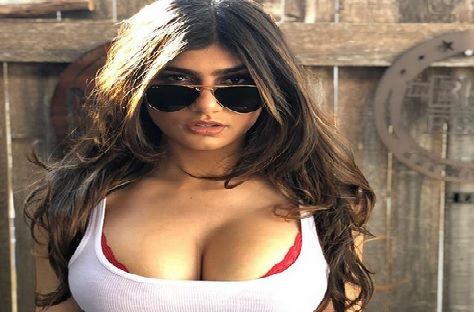 Cum arăta Mia Khalifa adolescentă, înainte de a deveni vedetă XXX. Fotografia care a şocat!