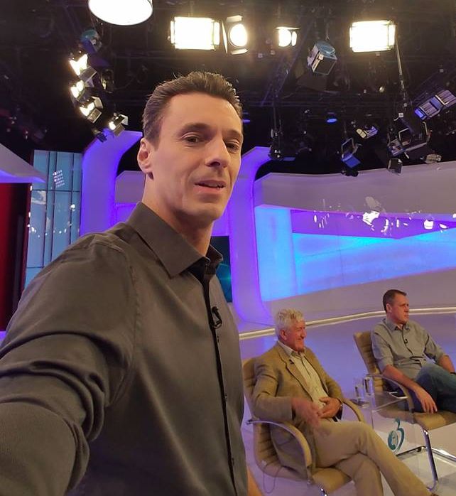 Mircea Badea, derapaj major! Dăncilă - idioata planetei, Iohannis- hitleristul cretin