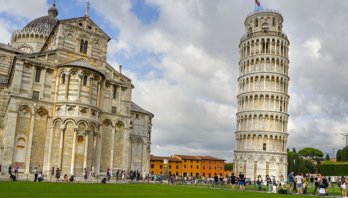 Cel mai mare mister al Italiei: de ce Turnul din Pisa nu a picat până acum?