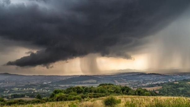 Vești bune de la meteo! Vremea se încălzește, însă nu vom scăpa de furtuni