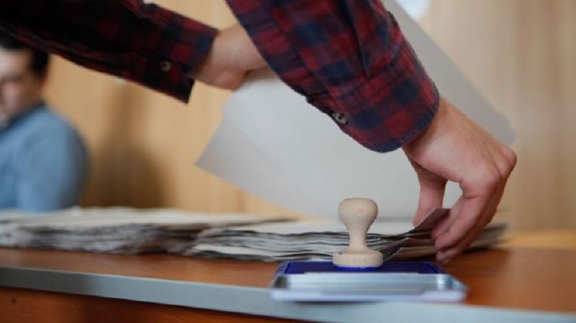 A început transportul buletinelor de vot pentru scrutinul de duminică