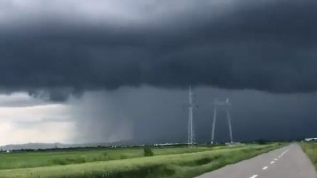 Imagini INCREDIBILE. Furtuna a făcut ravagii în mai multe zone din România 