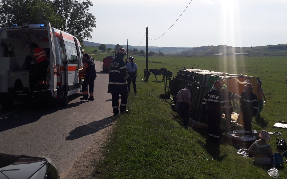 Clipe de coșmar pentru 9 turiști francezi lângă Mediaș. Caii au luat-o razna, 8 ambulanțe chemate