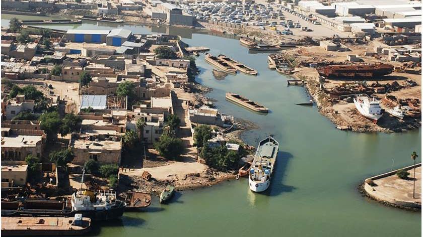 O rachetă a lovit cartierul general al companiilor petroliere din Basra