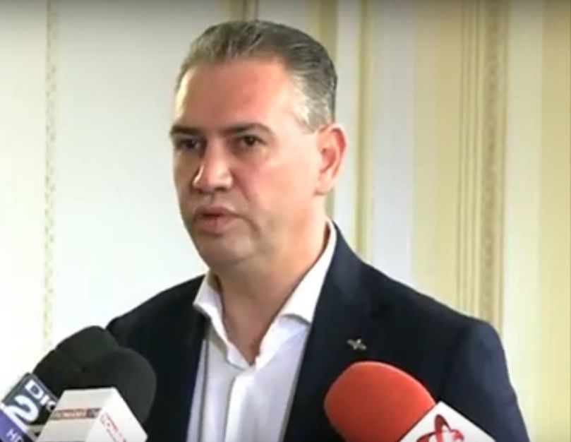 Deputat PNL în dialog cu jurnaliştii: Aveţi tupeu şi nesimţire! (VIDEO)