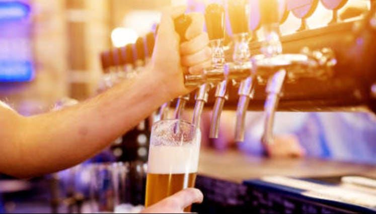 Călugării care vând bere pe net