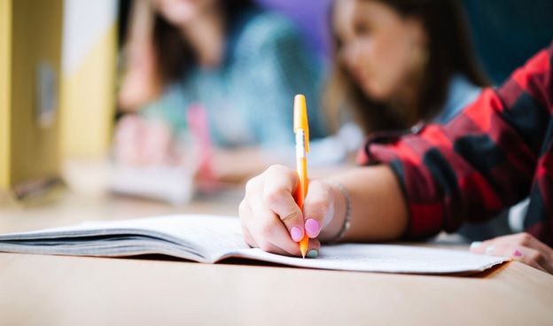 Evaluare Națională 2019. Elevii susțin, astăzi, proba la ROMÂNĂ. Subiecte, reguli de examen