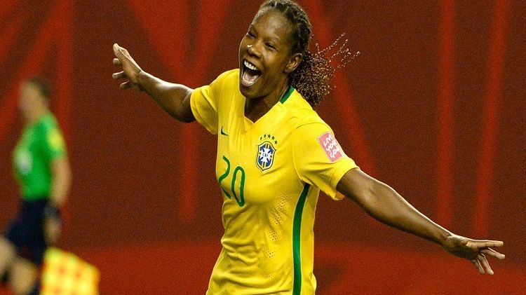 CM Fotbal Feminin: jucătoarea de 41 de ani care i-a lăsat pe toţi cu gura căscată