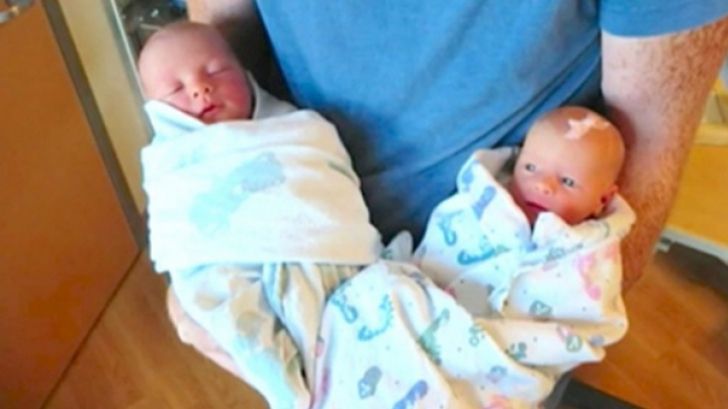 A născut gemeni perfecţi. Dar într-o zi blestemată, medicii au descoperit o diferenţă înfiorătoare!