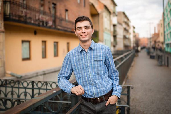 Ghiveciul care udă singur planta! Liceanul din Cluj, despre care vorbește toată lumea 