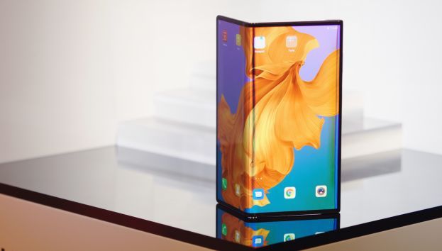 Lovitură dură pentru Huawei! Ce se întâmplă cu telefonul revoluționar al chinezilor