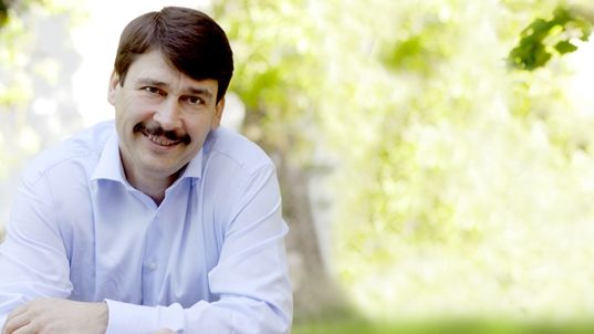 Preşedintele Ungariei, acuzaţii grave după scandalul Valea Uzului, la Bucureşti tăcere