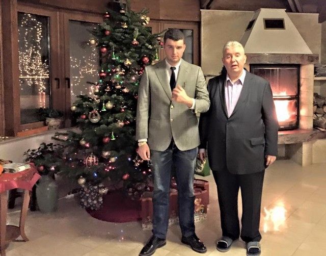 Poliția face percheziții la o celebră familie de milionari 