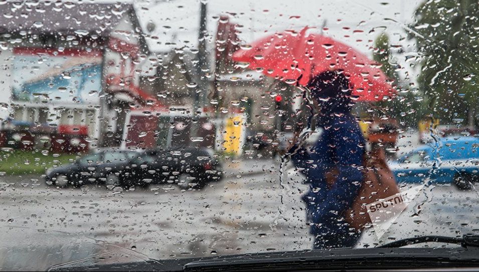 VREMEA în acest weekend: unde va ploua şi unde va fi foarte cald