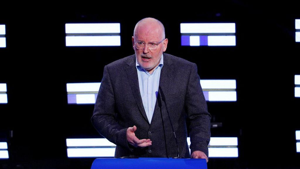 Timmermans s-a dezlănțuit: Miniştrii britanici „alergau ca nişte idioţi”