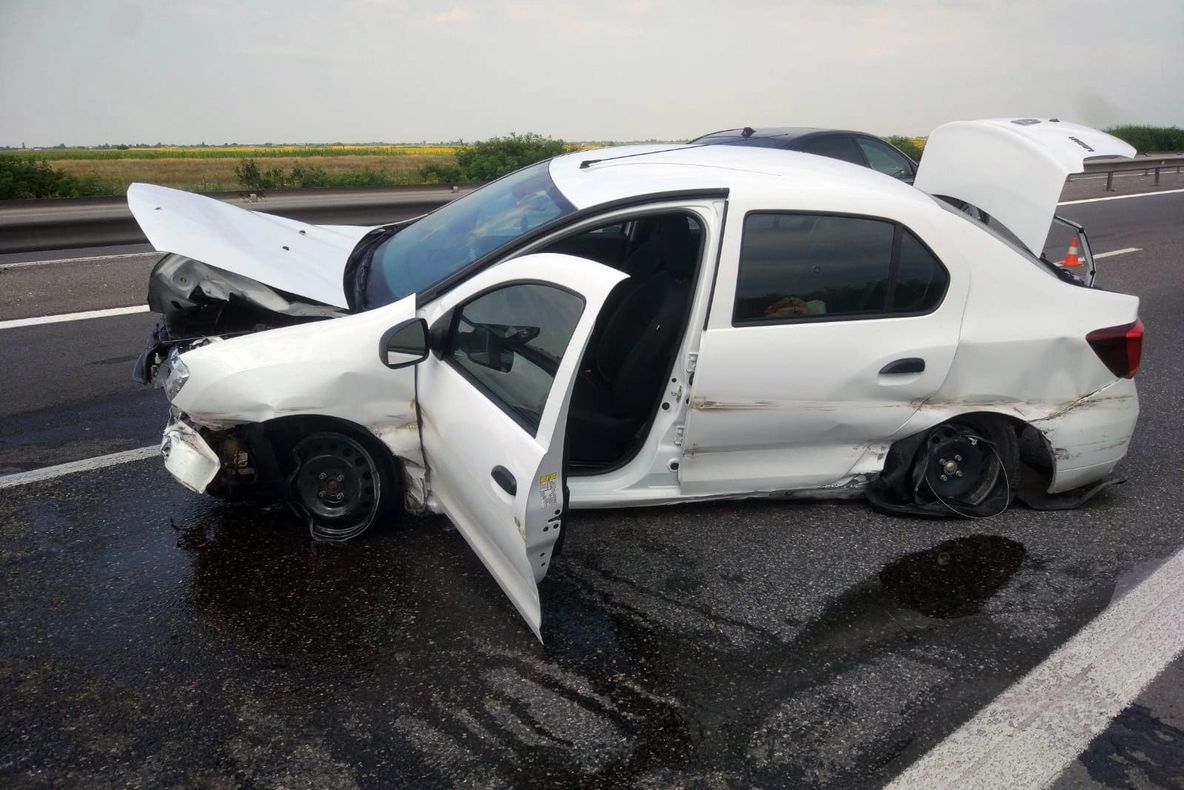 Accident pe Autostrada București-Pitești. Doi răniți. Imagini cumplite de la fața locului
